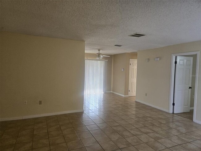 Building Photo - 369 Dundee Dr