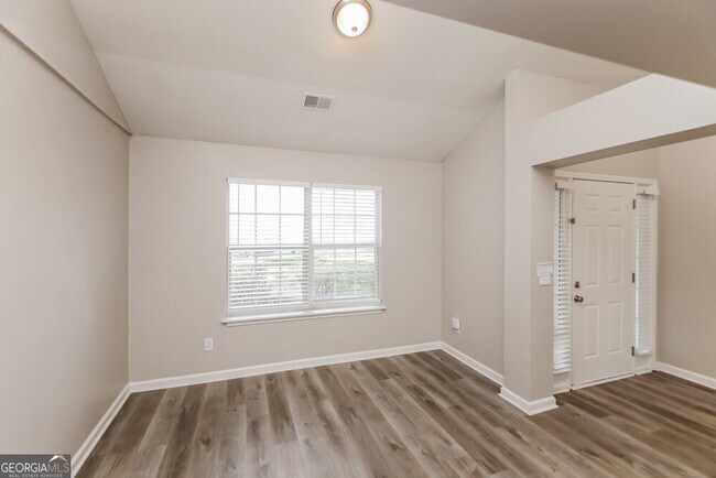Building Photo - 5407 Sweetsprings Dr SW