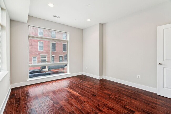 Building Photo - 1238 N 6th St
