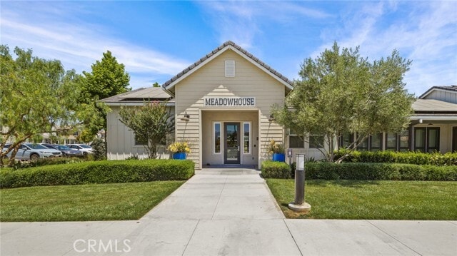 Building Photo - 16282 Meadowhouse Ave