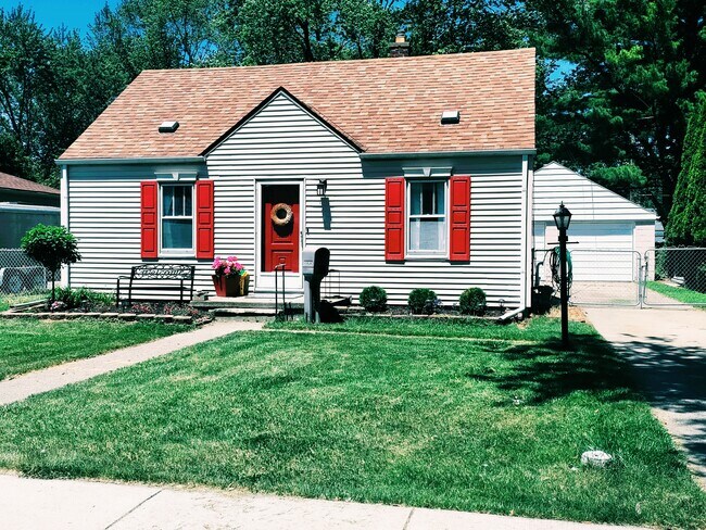 Primary Photo - 1035 W 14 Mile Rd
