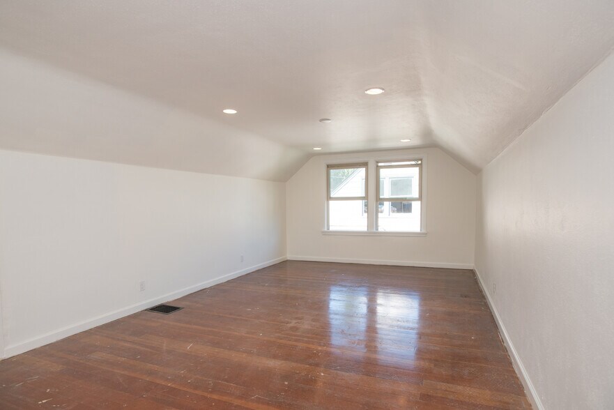 New lighting and closets - 2628 Northeast Ainsworth Street