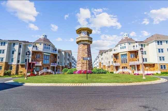 Building Photo - 22 Cooper Ave