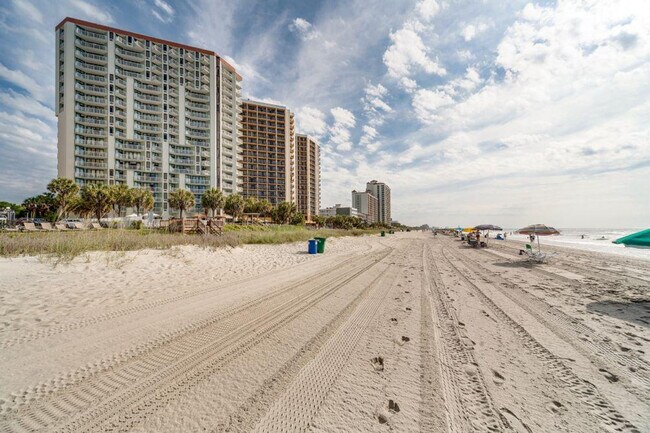 Building Photo - 2700 N Ocean Blvd