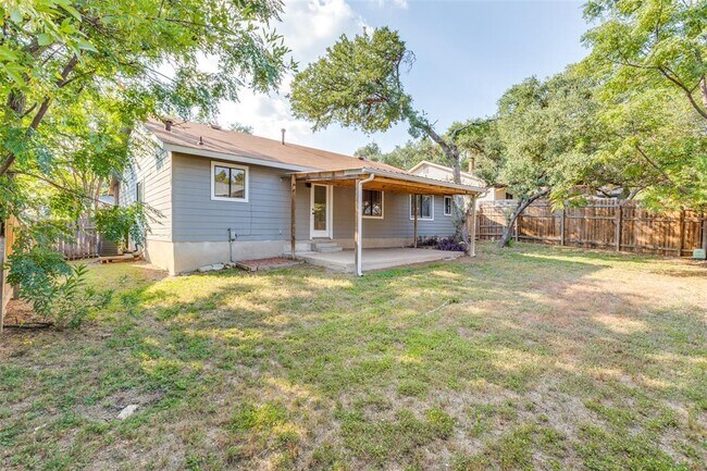 Building Photo - 7901 Keswick Dr