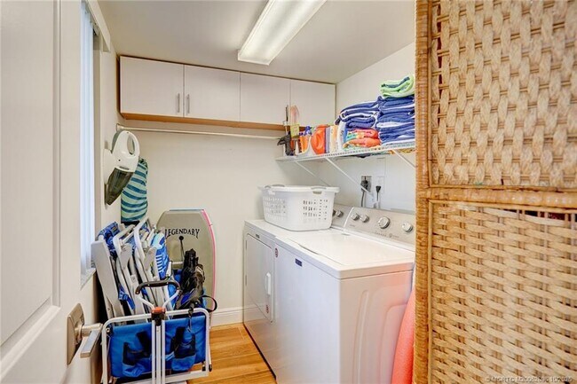 Building Photo - 40 NE Plantation Rd