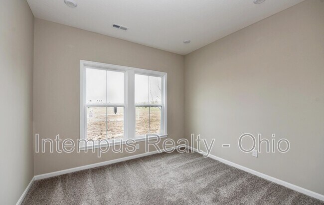 Building Photo - 1003 Beehive Grv