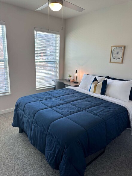 Building Photo - 2746 Central Pkwy