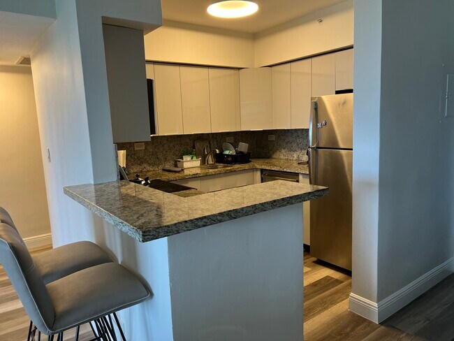 Kitchen - 1500 Bay Rd
