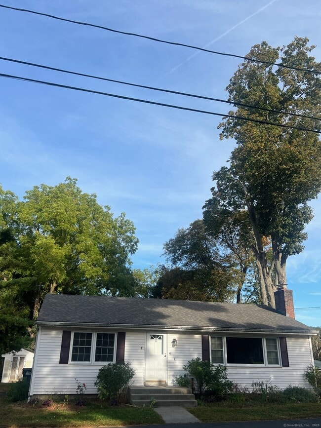 Building Photo - 38 Cherry Ln