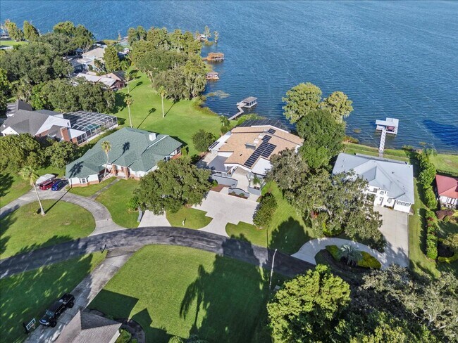 Building Photo - 3824 Gaines Dr