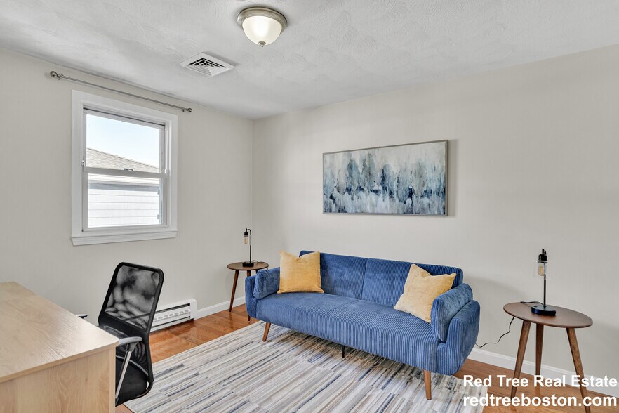 Building Photo - 74 Dunboy St