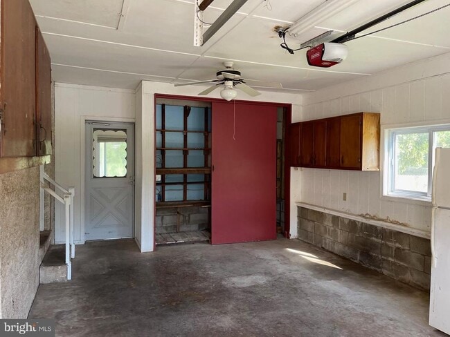 Building Photo - 1223 Township Line Rd