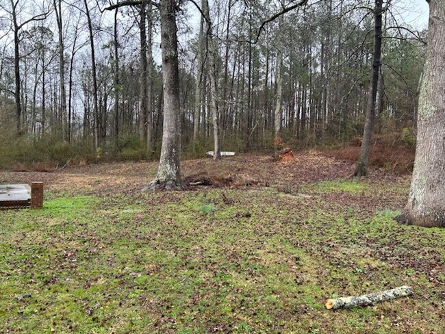 Building Photo - 75 Red Oak Dr