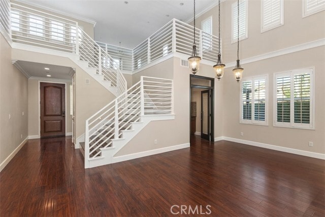 Building Photo - 2854 Alamitos Rd