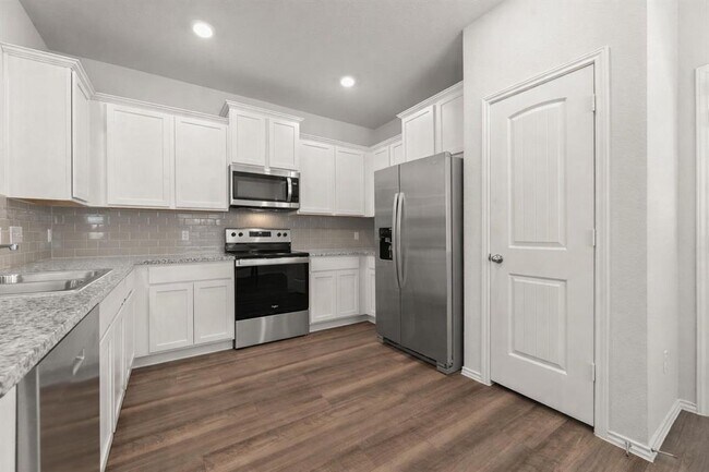 Building Photo - 108 Pivot Dr