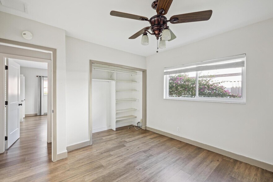 Building Photo - 1450 N Riverside Dr