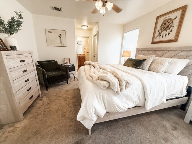 Building Photo - 486 Bridle Path