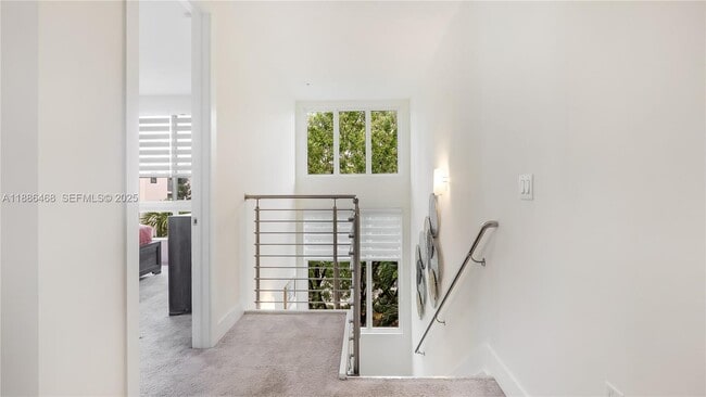 Building Photo - 6611 NW 105th Pl