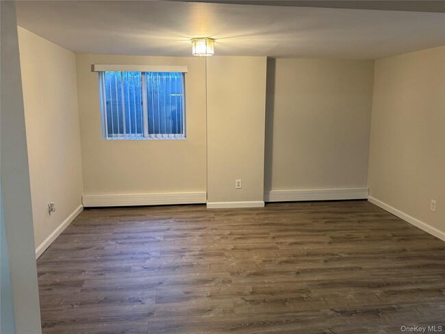 Building Photo - 4 Henry Pl