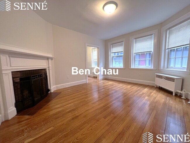 Primary Photo - 353 Harvard St