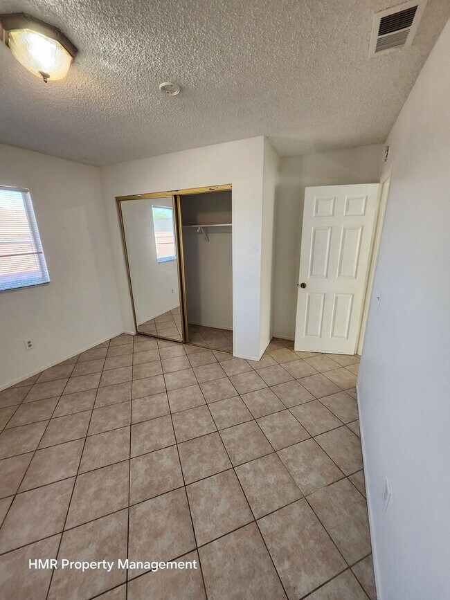 Building Photo - Beautiful House Norco
