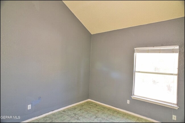 Building Photo - 12107 Valley Quail Dr