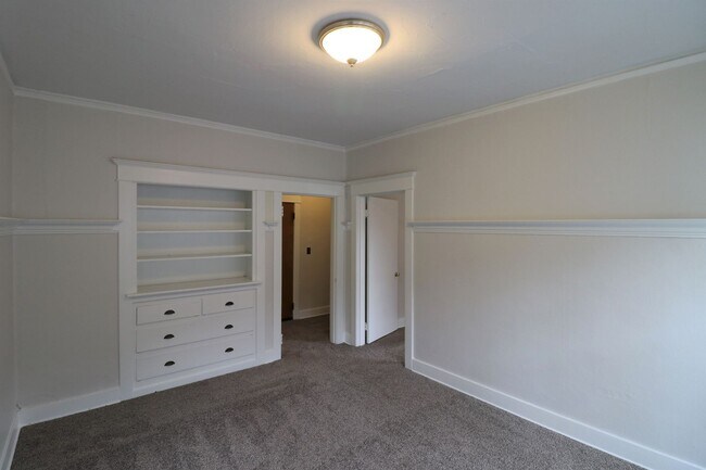 Building Photo - 188