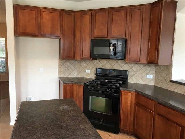 Building Photo - 3523 Shiraz Loop