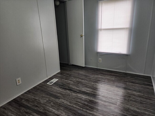 Building Photo - 1308 N Avenue J