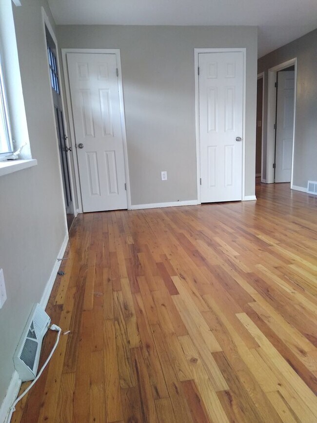 Building Photo - Osceola Duplex