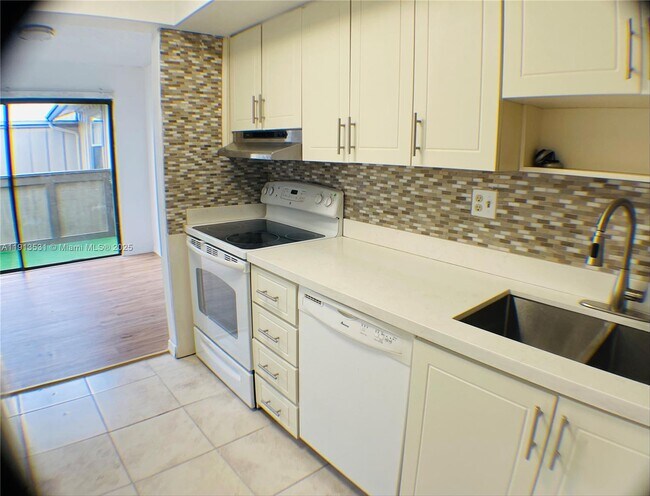 Building Photo - 5814 NW 22nd St