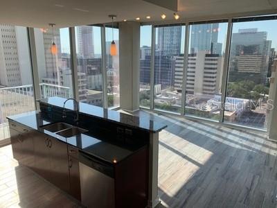 Building Photo - 777 N Ashley Dr