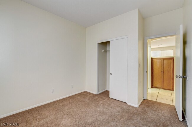 Building Photo - 9890 Ridgehaven Ave