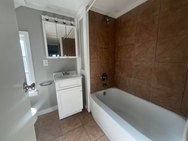 Building Photo - 1470 S Demeter Dr