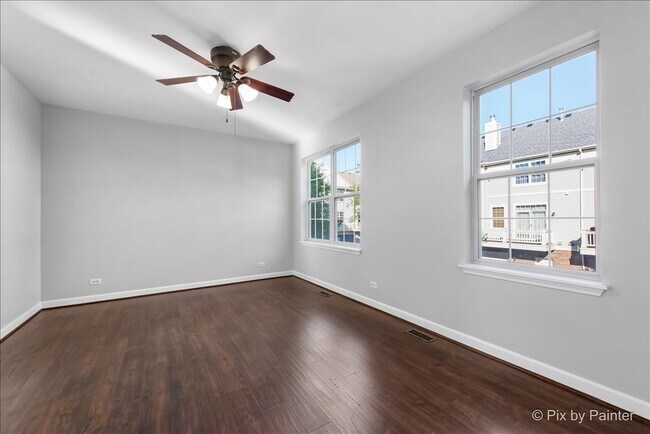 Building Photo - 1128 Bartholdi Ct