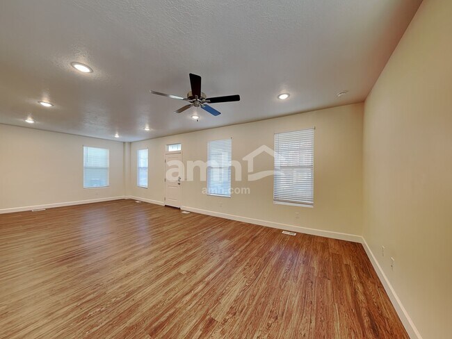 Building Photo - 11128 S Seagrass Dr