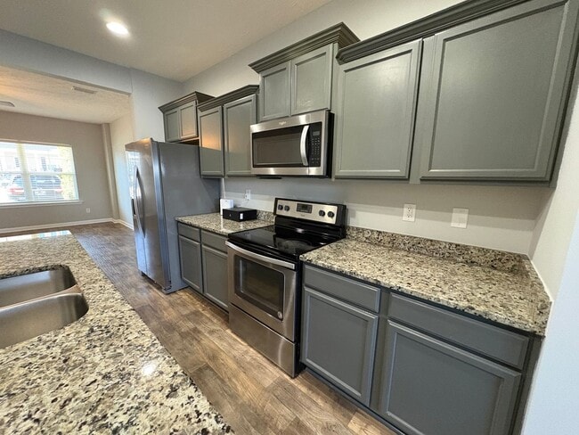 Building Photo - 2 Bedroom Townhome in Antioch