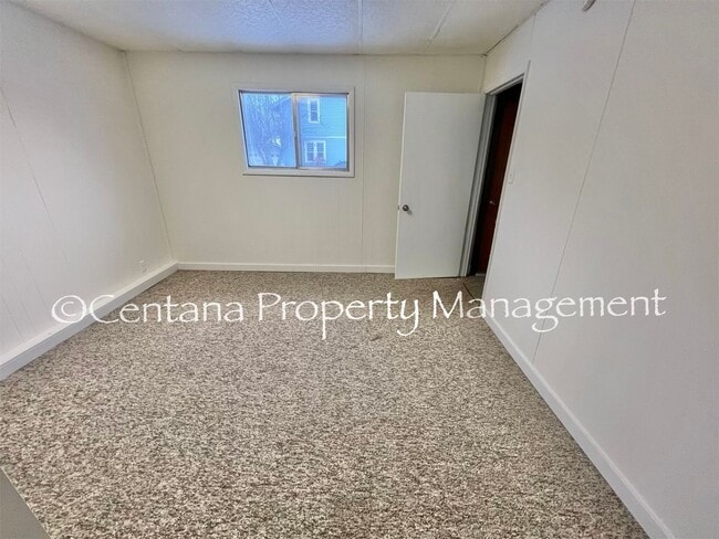 Building Photo - 2300 Ottawa St