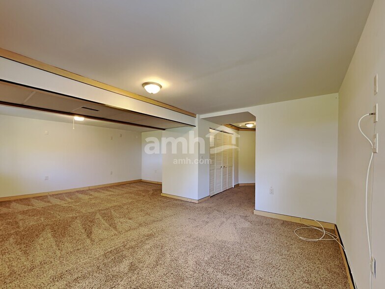 Building Photo - 1441 Meadowsedge Ln