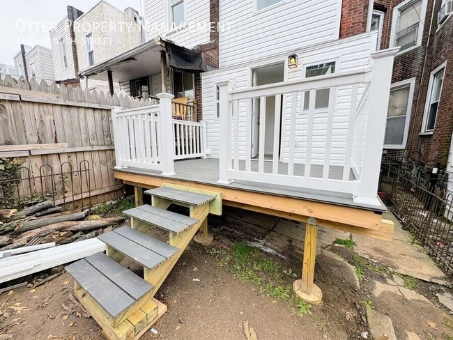 Building Photo - 1624 N 60th St