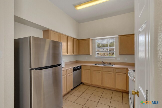 Building Photo - 885 Sagewood Trail