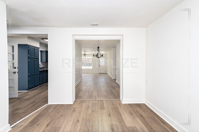 Building Photo - Fully Renovated 3 Bed 2 Bath Home!