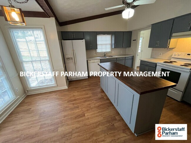 Building Photo - Located in Northern Columbus!