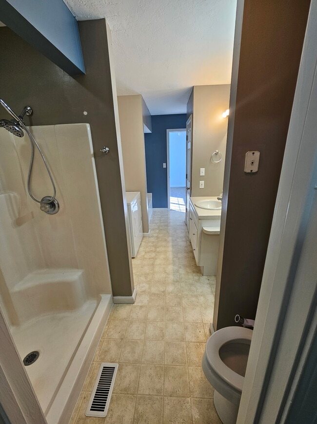 Building Photo - 4426 High School Rd