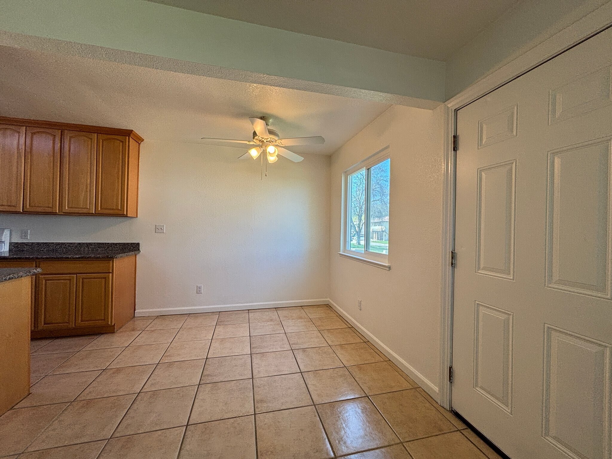 Building Photo - 3615 Sapphire Dr