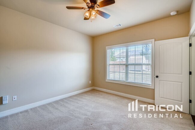 Building Photo - 2706 Holden Spring Dr