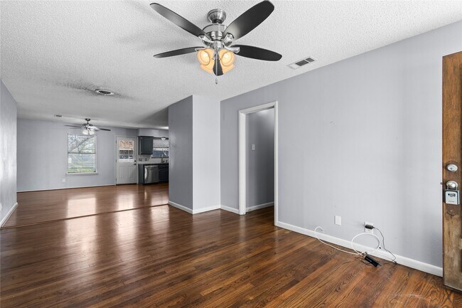 Building Photo - 1809 Westway Ave