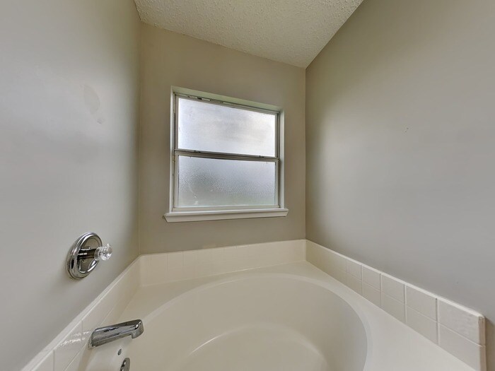 Building Photo - 6463 Silk Leaf Ln