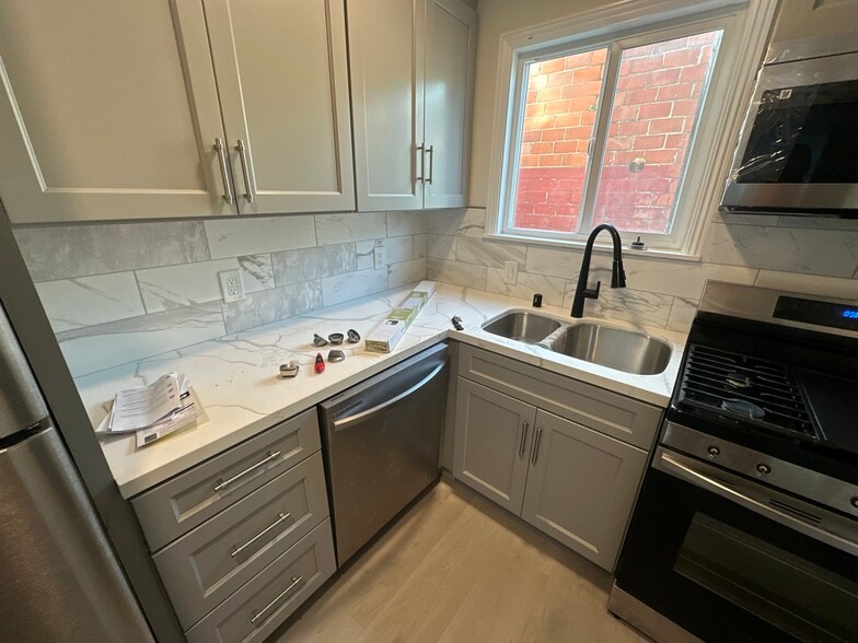 Building Photo - 875 29th St